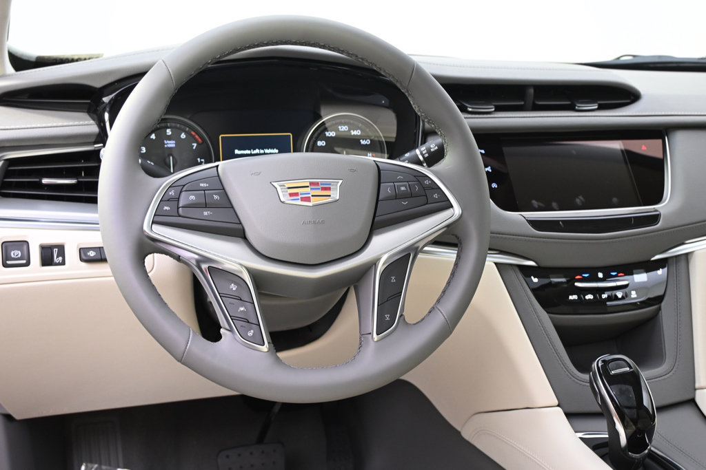 New 2026 Cadillac XT5 Premium Luxury w/ LPO, Floor Liner Package AWD/4WD image 12