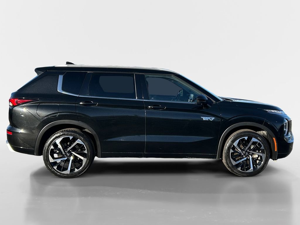 Used 2024 Mitsubishi Outlander SEL image 6