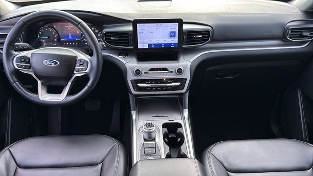 Used 2023 Ford Explorer XLT w/ Equipment Group 202A image 13