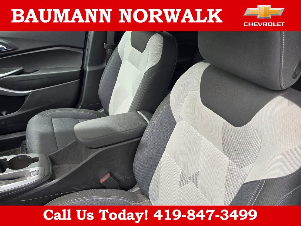 Used 2024 Chevrolet Trax LS w/ LS Convenience Package FWD image 25