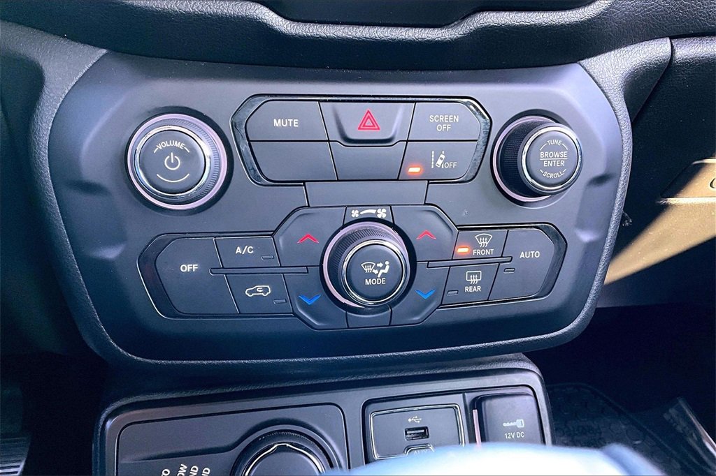 Used 2022 Jeep Renegade Latitude image 31