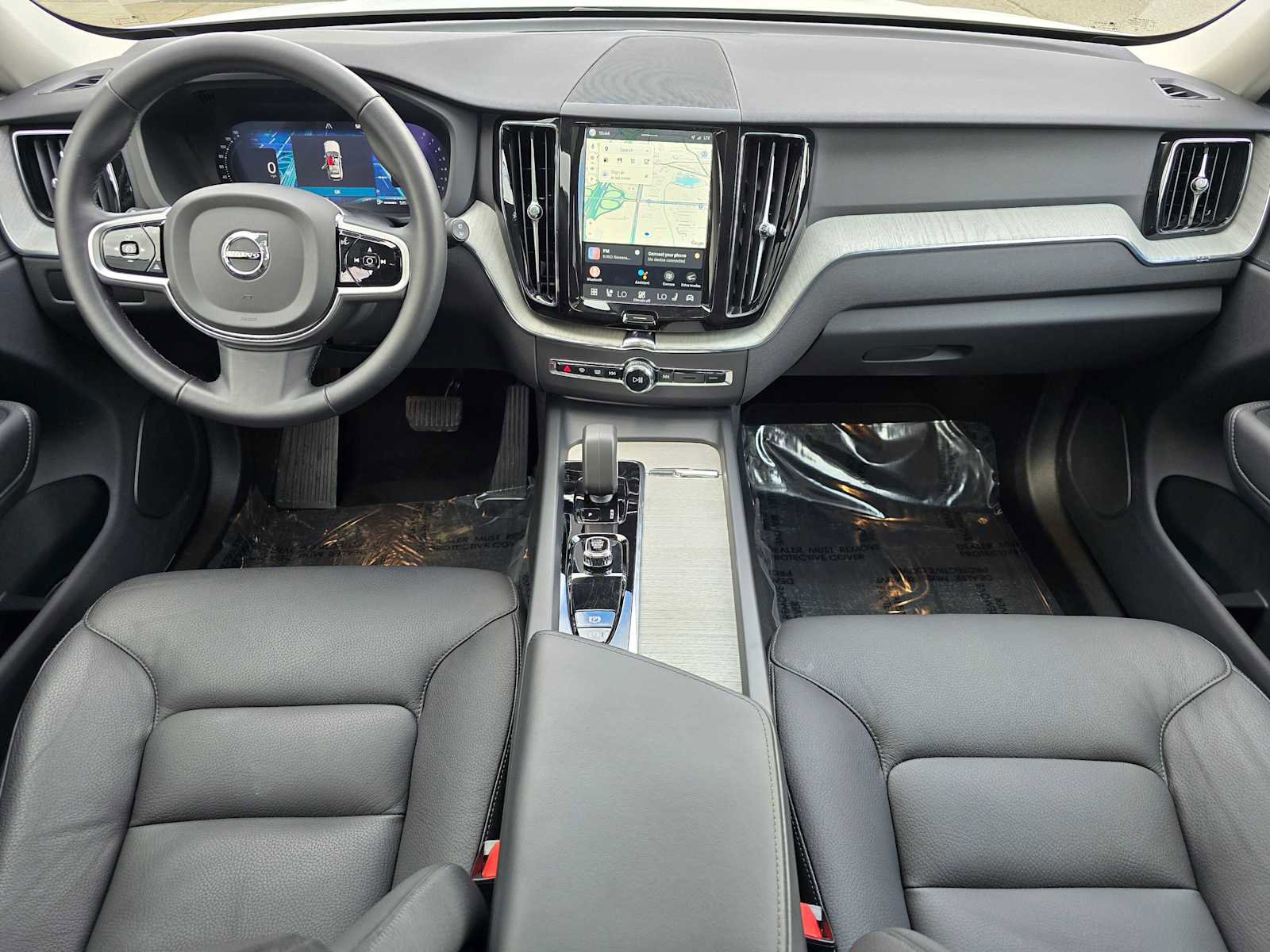 Certified 2025 Volvo XC60 B5 Plus image 18