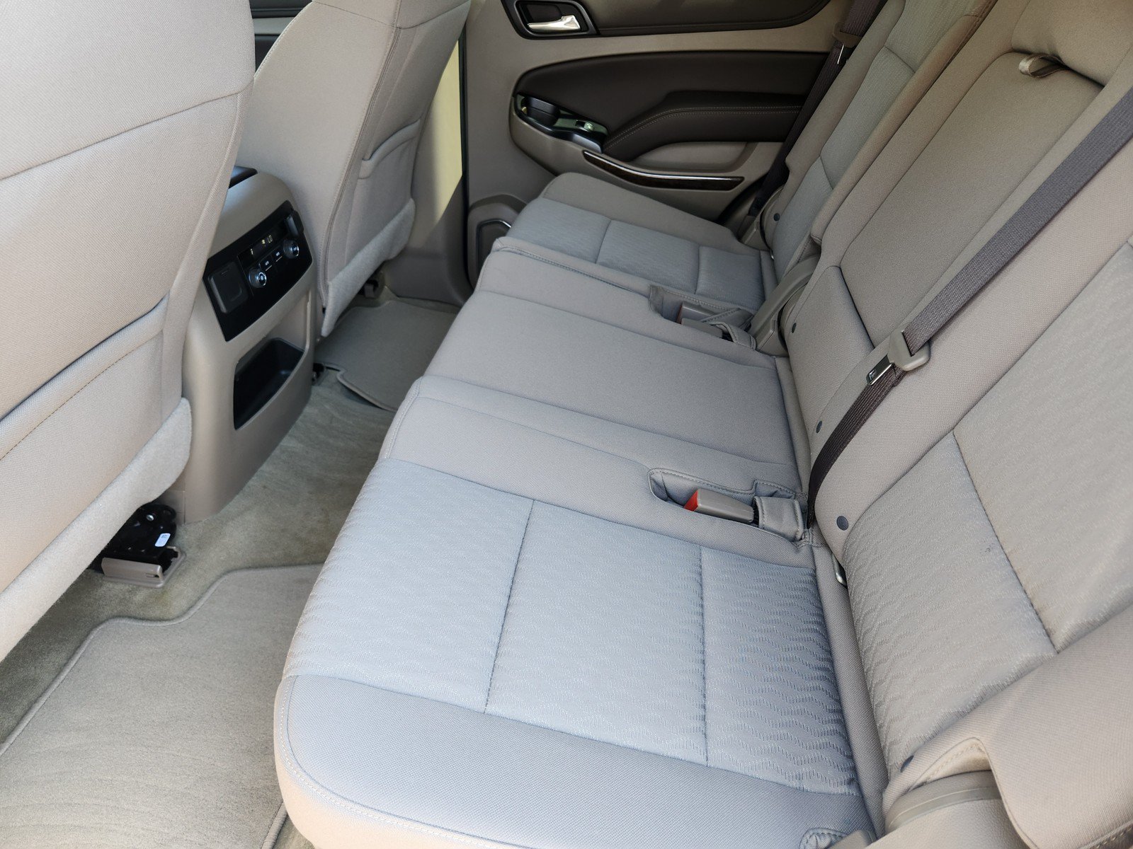 Used 2019 Chevrolet Tahoe LS RWD image 12