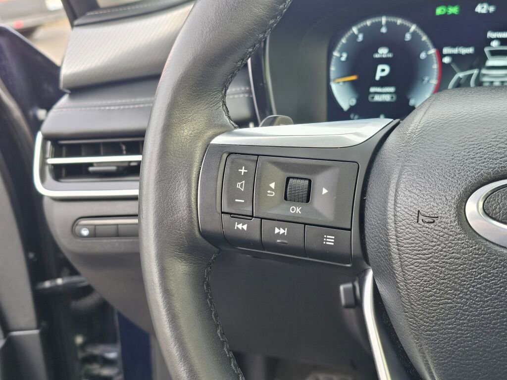 Used 2025 INFINITI QX60 Luxe AWD/4WD image 32
