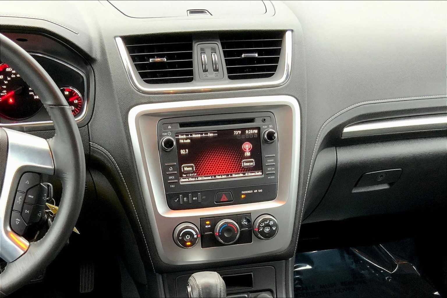 Used 2016 GMC Acadia SLE image 6