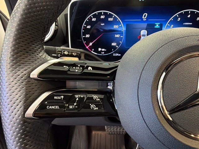 Used 2025 Mercedes-Benz GLC 300 4MATIC image 16