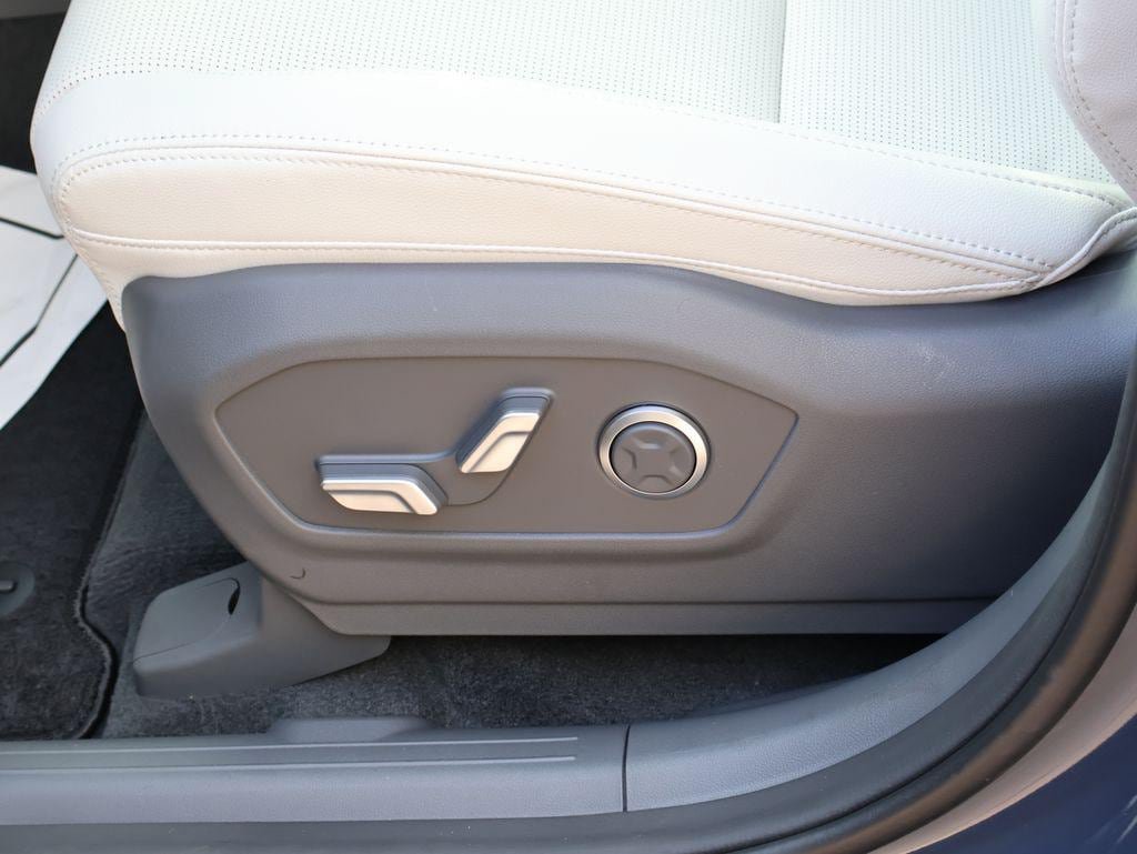 New 2027 Hyundai Santa Fe Limited AWD/4WD image 26