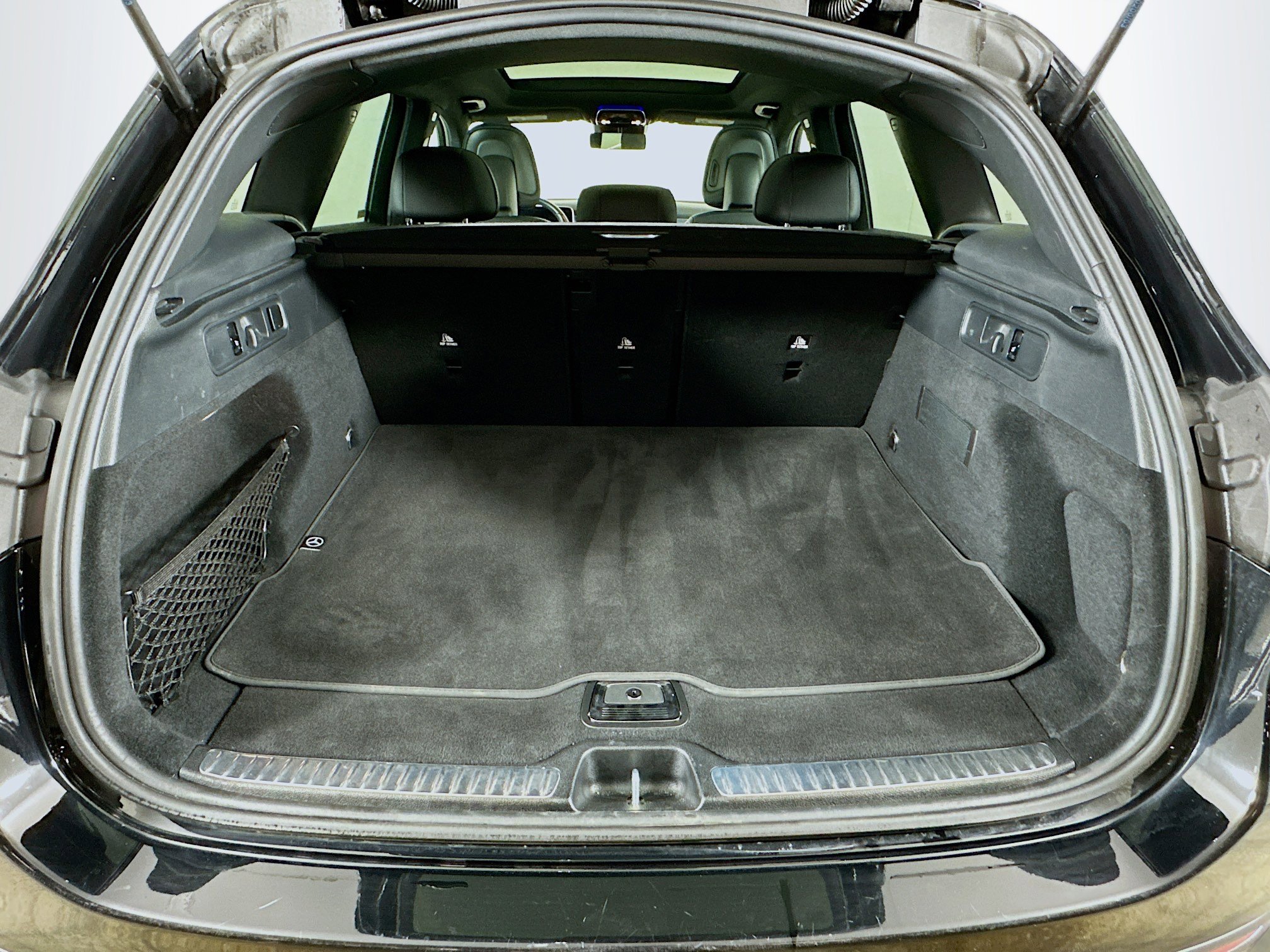 Used 2024 Mercedes-Benz GLC 300 image 28