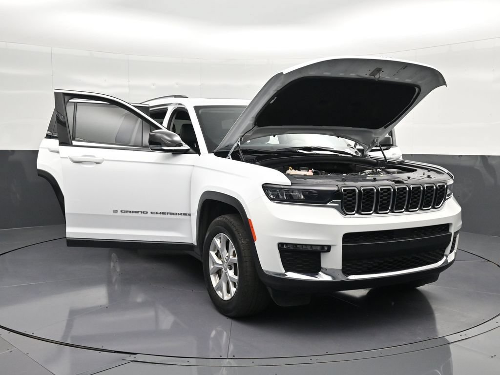 Used 2023 Jeep Grand Cherokee L Limited AWD/4WD image 30