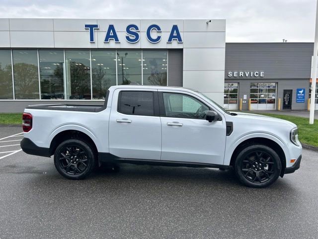 Used 2025 Ford Maverick Lariat w/ Black Appearance Package AWD/4WD image 9