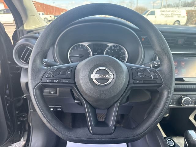 Used 2023 Nissan Kicks S image 13