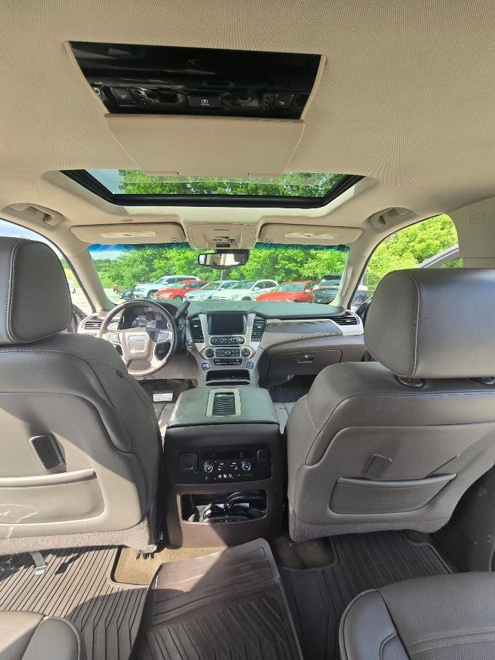 Used 2015 GMC Yukon Denali w/ Premium Package AWD/4WD image 7