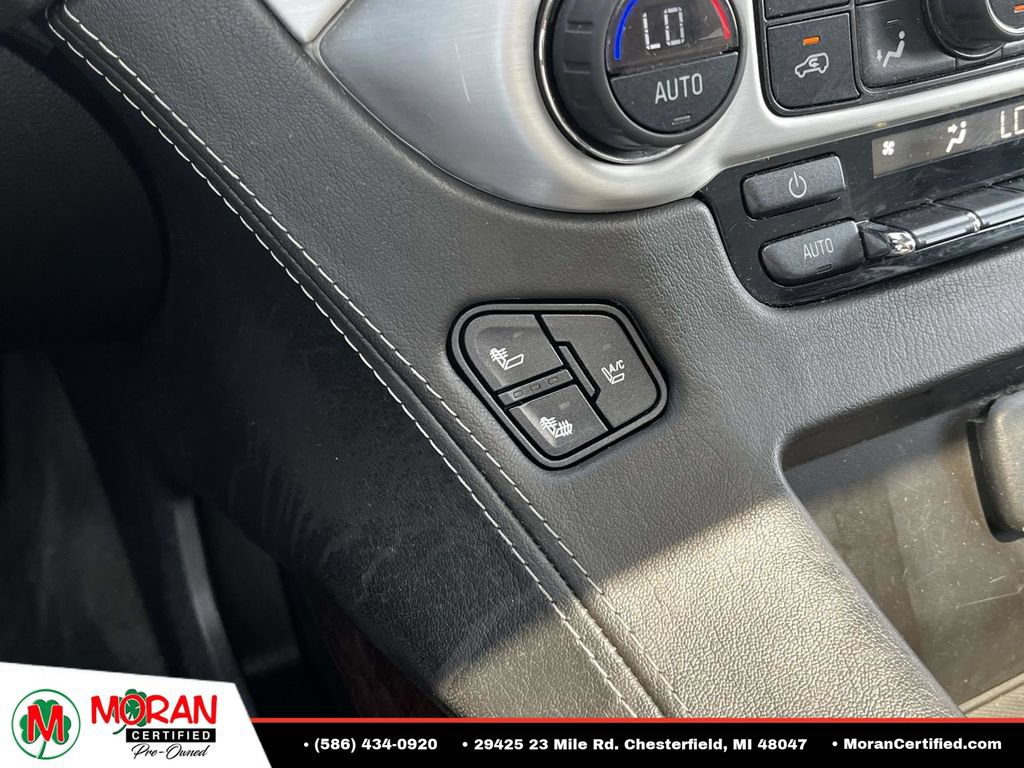 Used 2015 GMC Yukon XL SLT AWD/4WD image 30