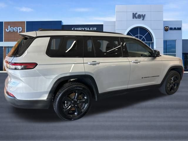 Used 2023 Jeep Grand Cherokee L Laredo image 8
