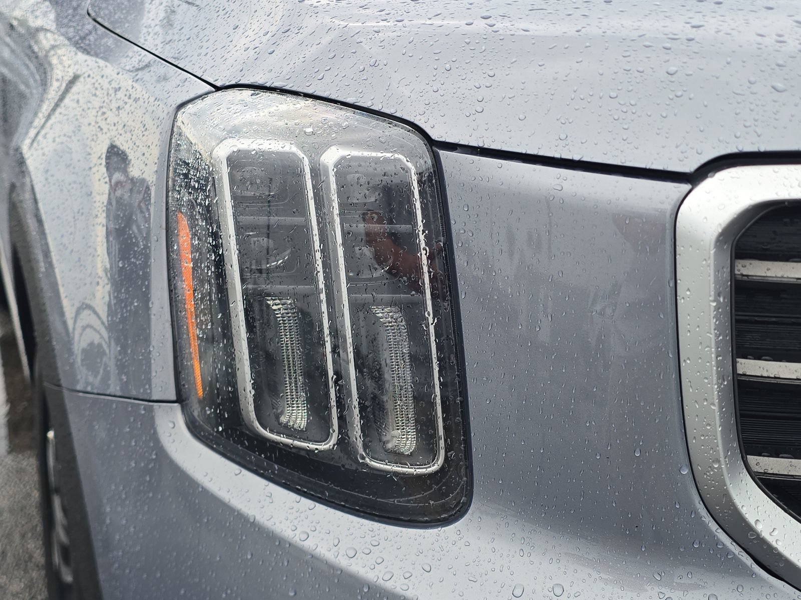 Used 2023 Kia Telluride SX FWD image 7
