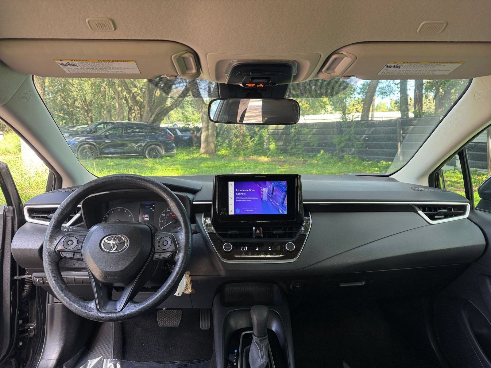 Used 2025 Toyota Corolla LE FWD image 29