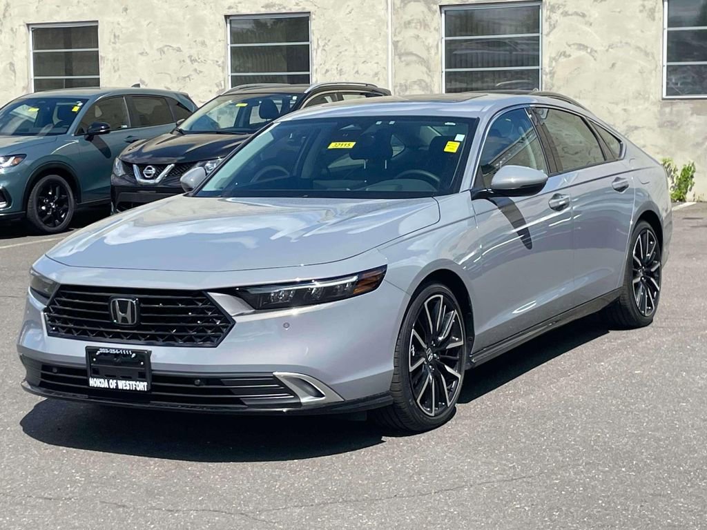 Certified 2025 Honda Accord Touring image 3