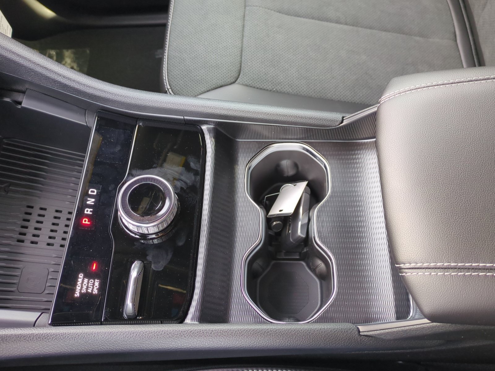 New 2026 Jeep Grand Cherokee Altitude AWD/4WD image 15