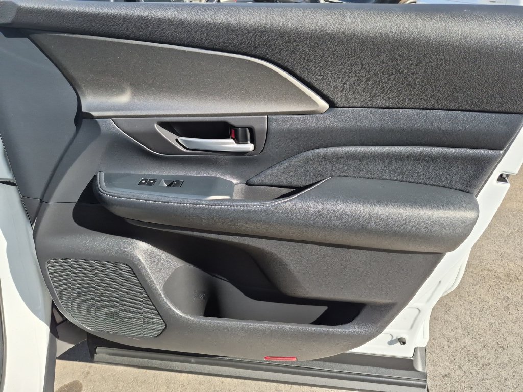Used 2024 Toyota Grand Highlander AWD image 20