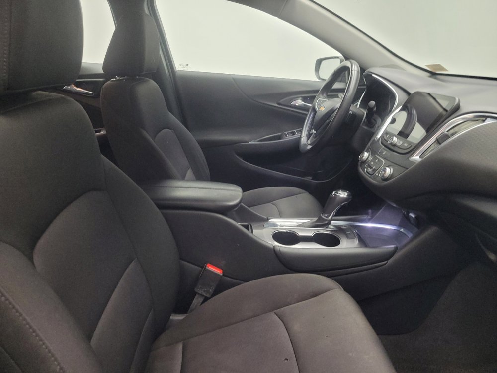 Used 2018 Chevrolet Malibu LT FWD image 21