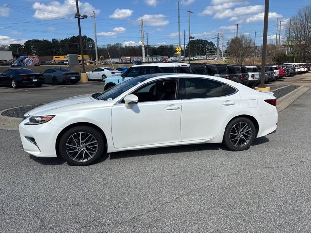 Used 2017 Lexus ES 350 w/ Luxury Package image 5