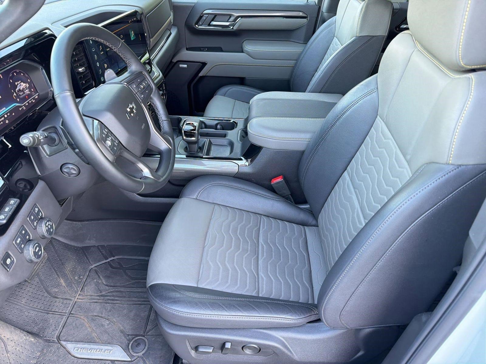 Used 2025 Chevrolet Silverado 1500 ZR2 w/ Technology Package image 5