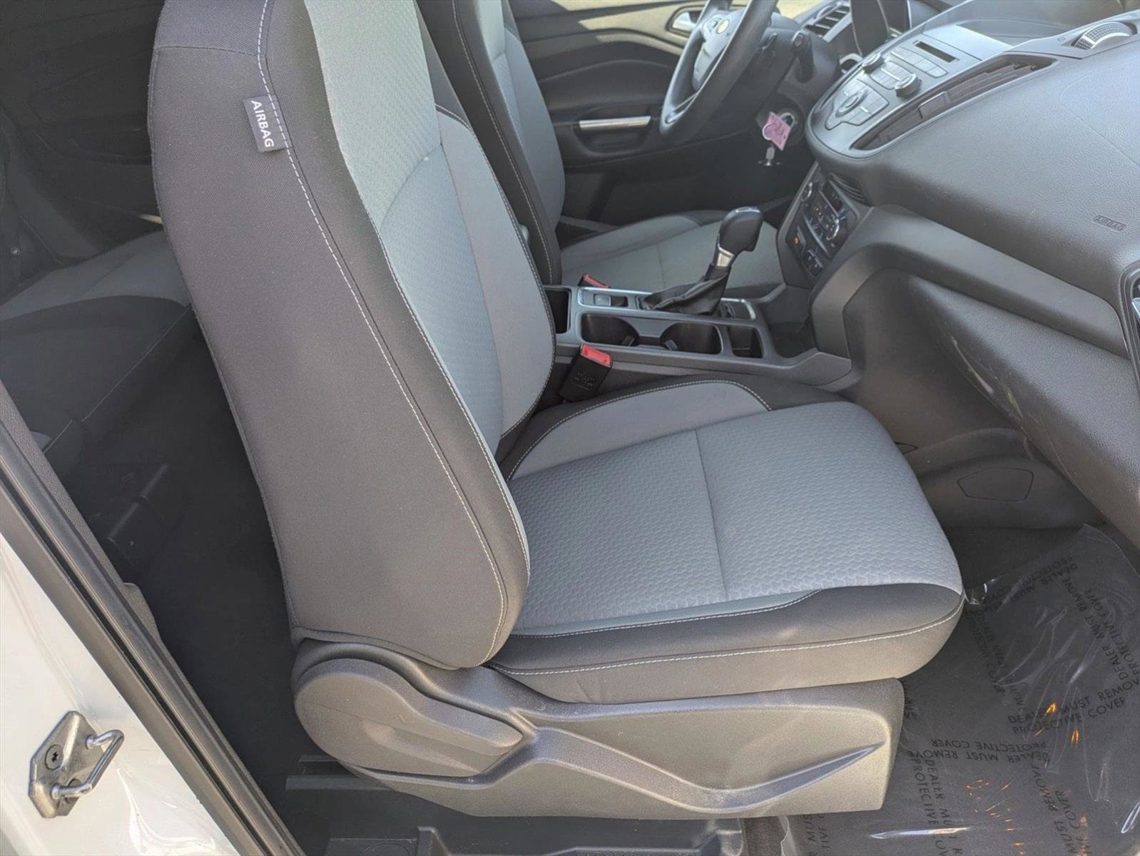 Used 2017 Ford Escape SE AWD/4WD image 19