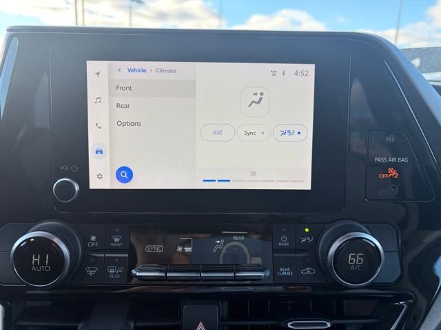 Used 2023 Toyota Highlander L image 9