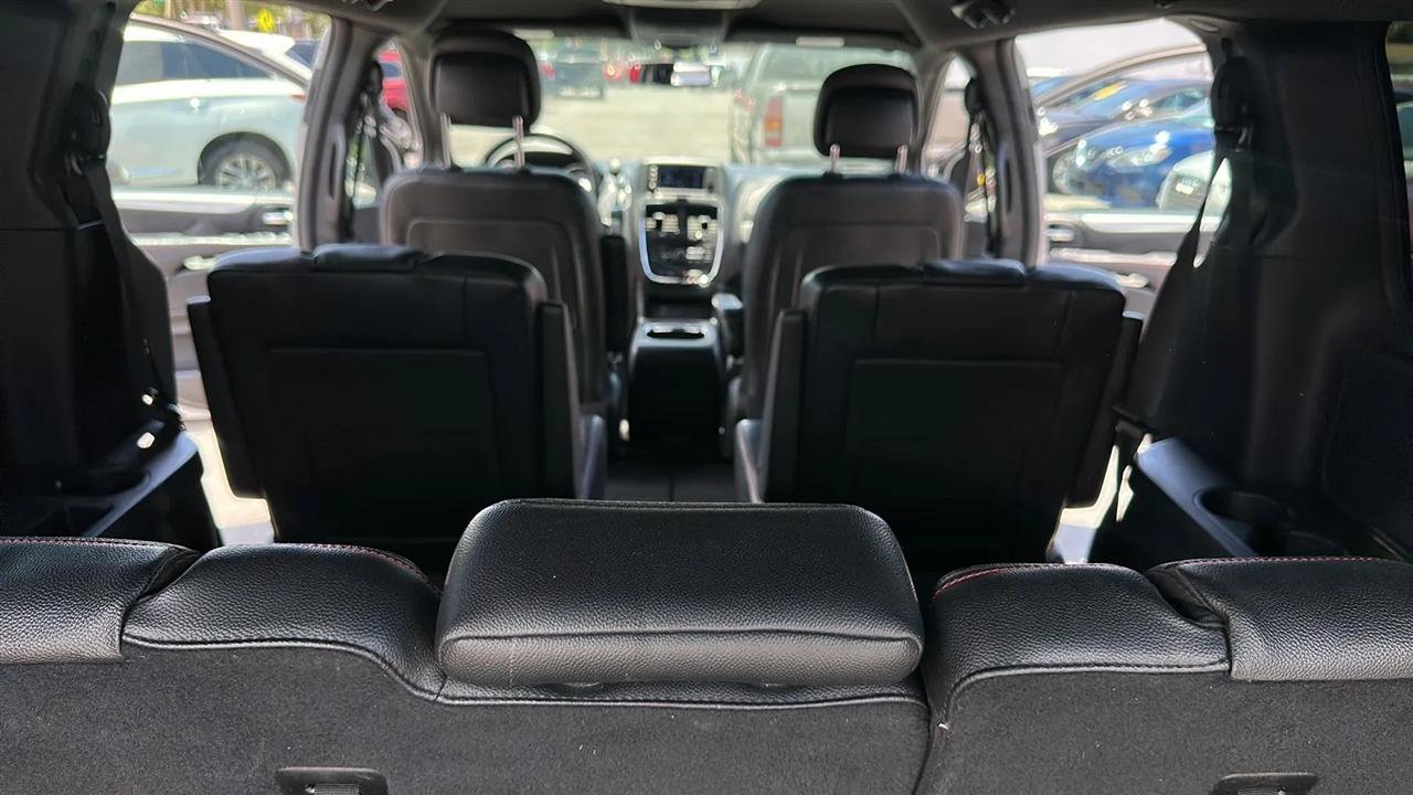 Used 2018 Dodge Grand Caravan GT FWD image 27