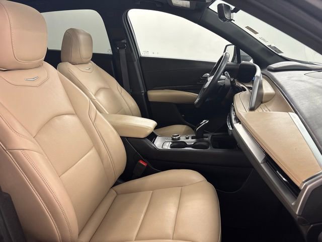 Used 2024 Cadillac XT4 Premium Luxury w/ Technology Package image 18