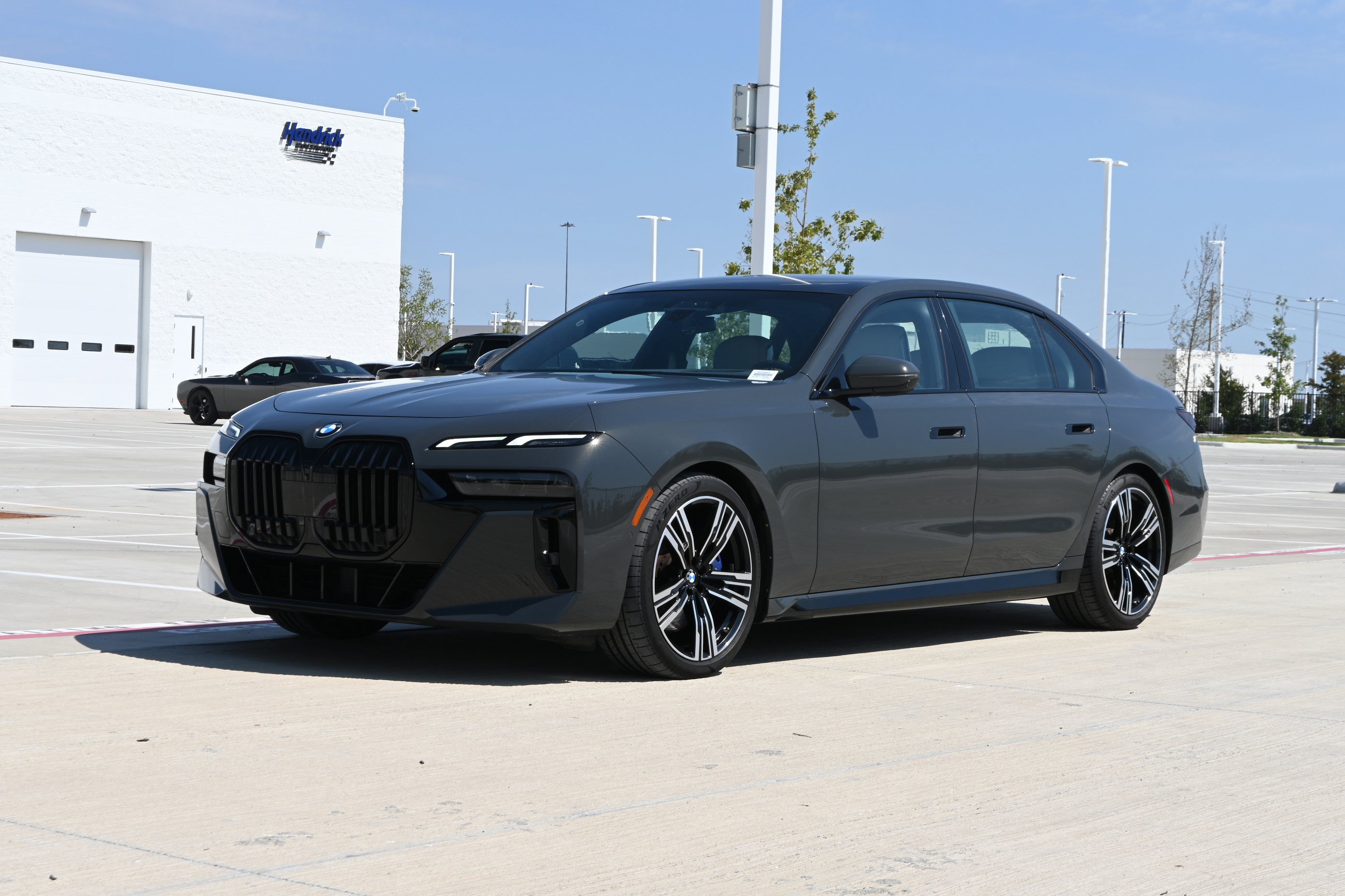 Certified 2023 BMW 760i xDrive w/ Luxury Rear Seating Package AWD/4WD image 5