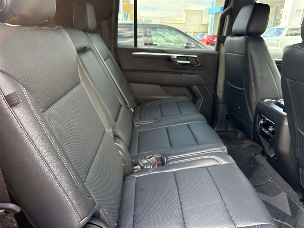 New 2026 Chevrolet Suburban LS image 31