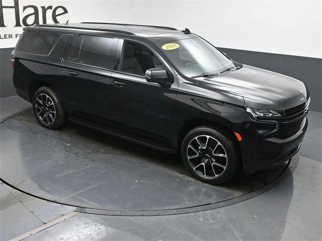 Used 2024 Chevrolet Suburban RST w/ Luxury Package image 51