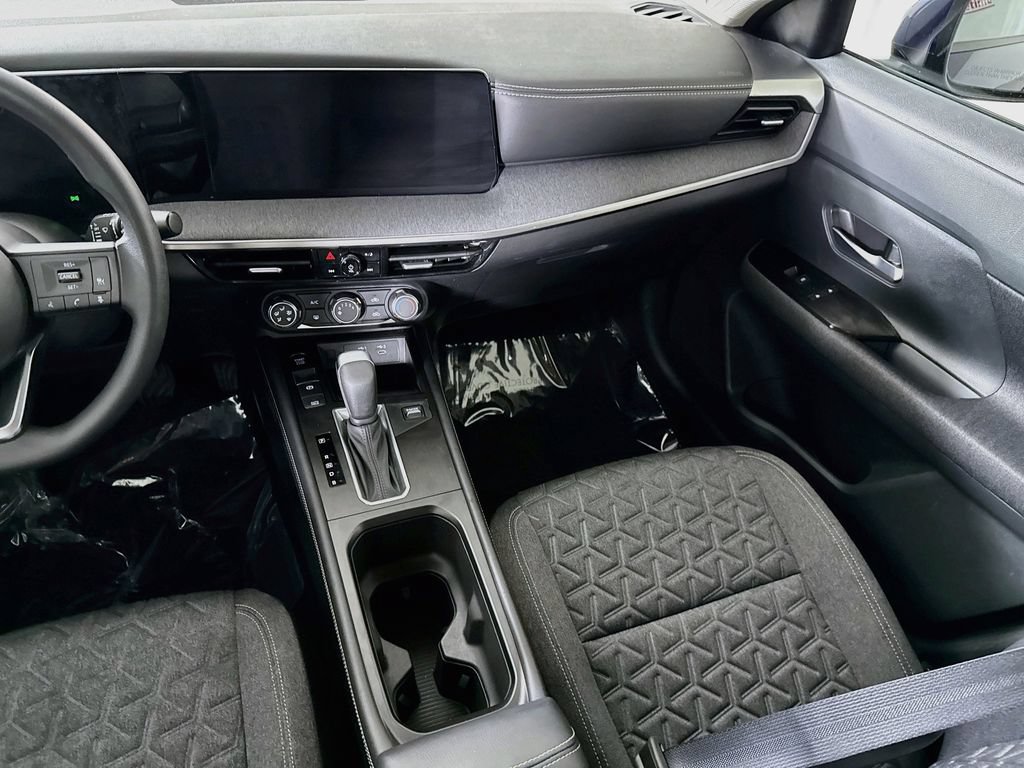 Certified 2025 Nissan Kicks SV AWD/4WD image 25