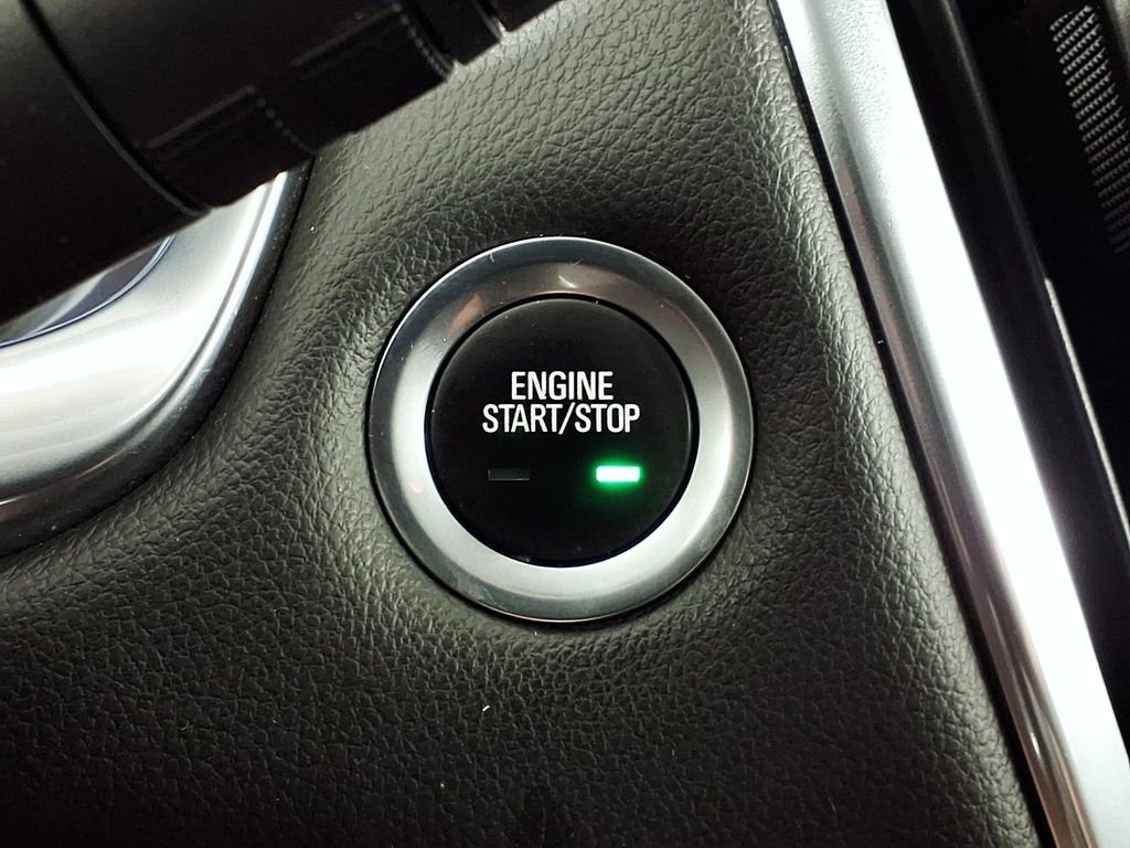 Used 2020 Chevrolet Traverse LS FWD image 16