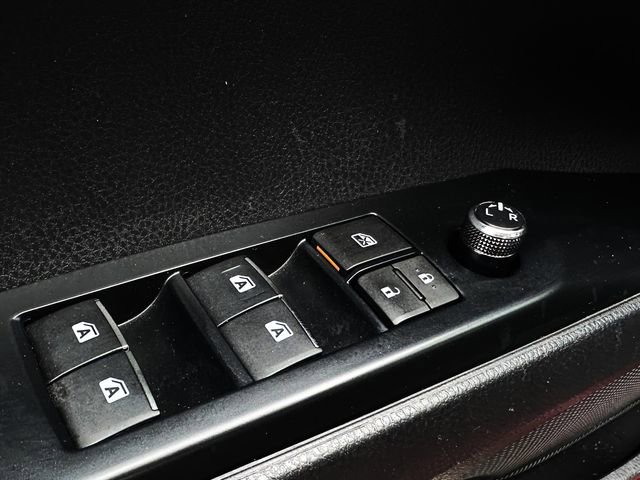 Used 2018 Toyota Camry XSE image 14