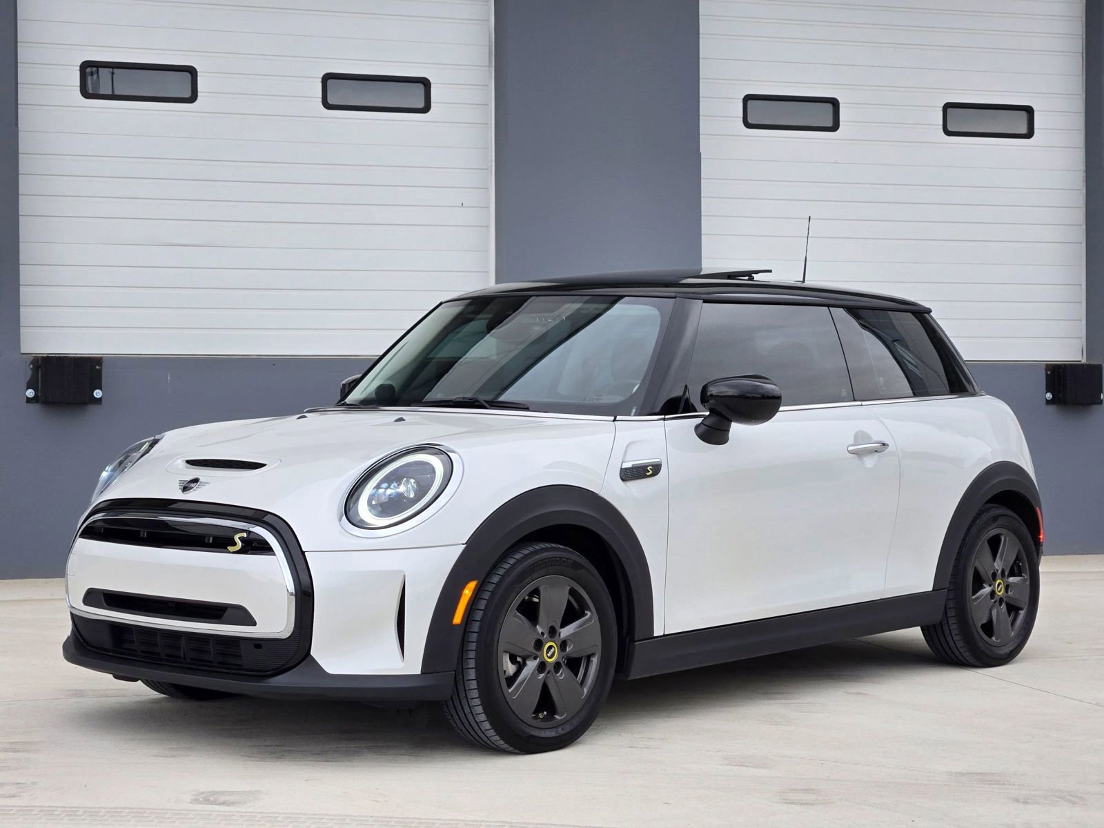 Used 2024 MINI Cooper SE image 5