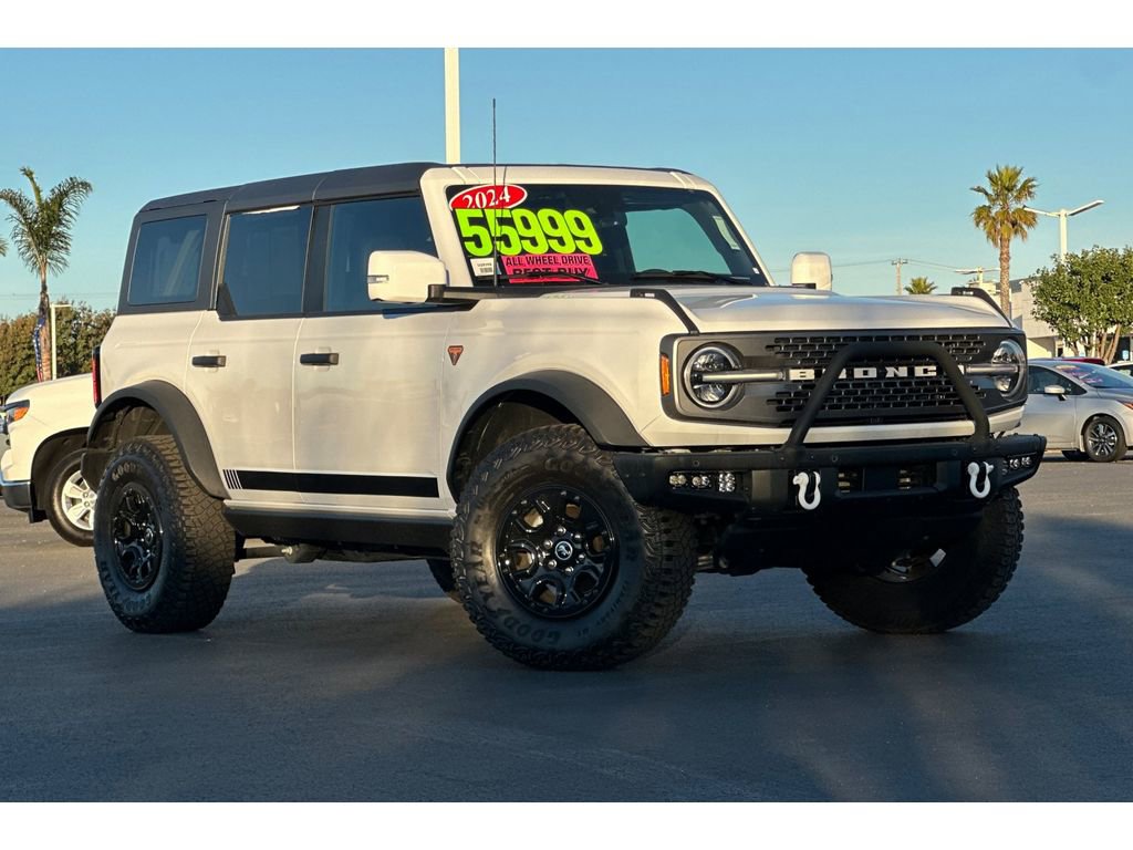 Used 2023 Ford Bronco Badlands image 2