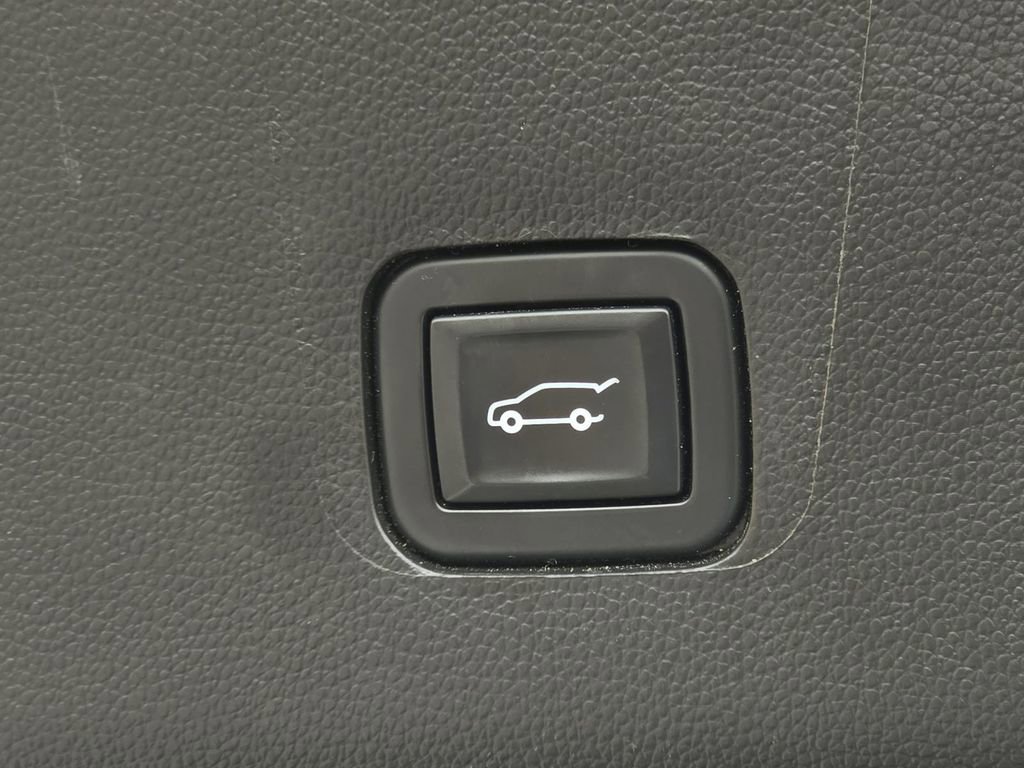 Used 2021 Chevrolet Traverse High Country w/ LPO, Floor Liner Package AWD/4WD image 48
