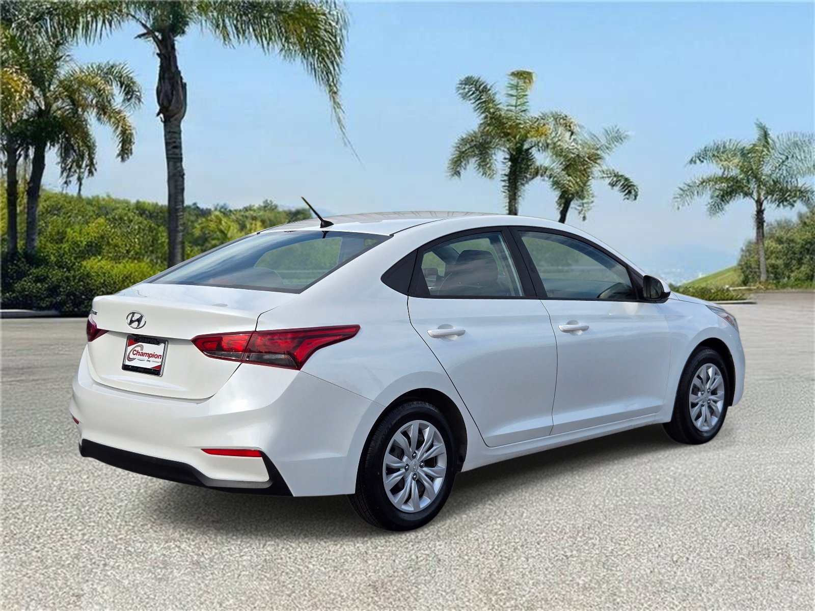 Used 2022 Hyundai Accent SE image 4