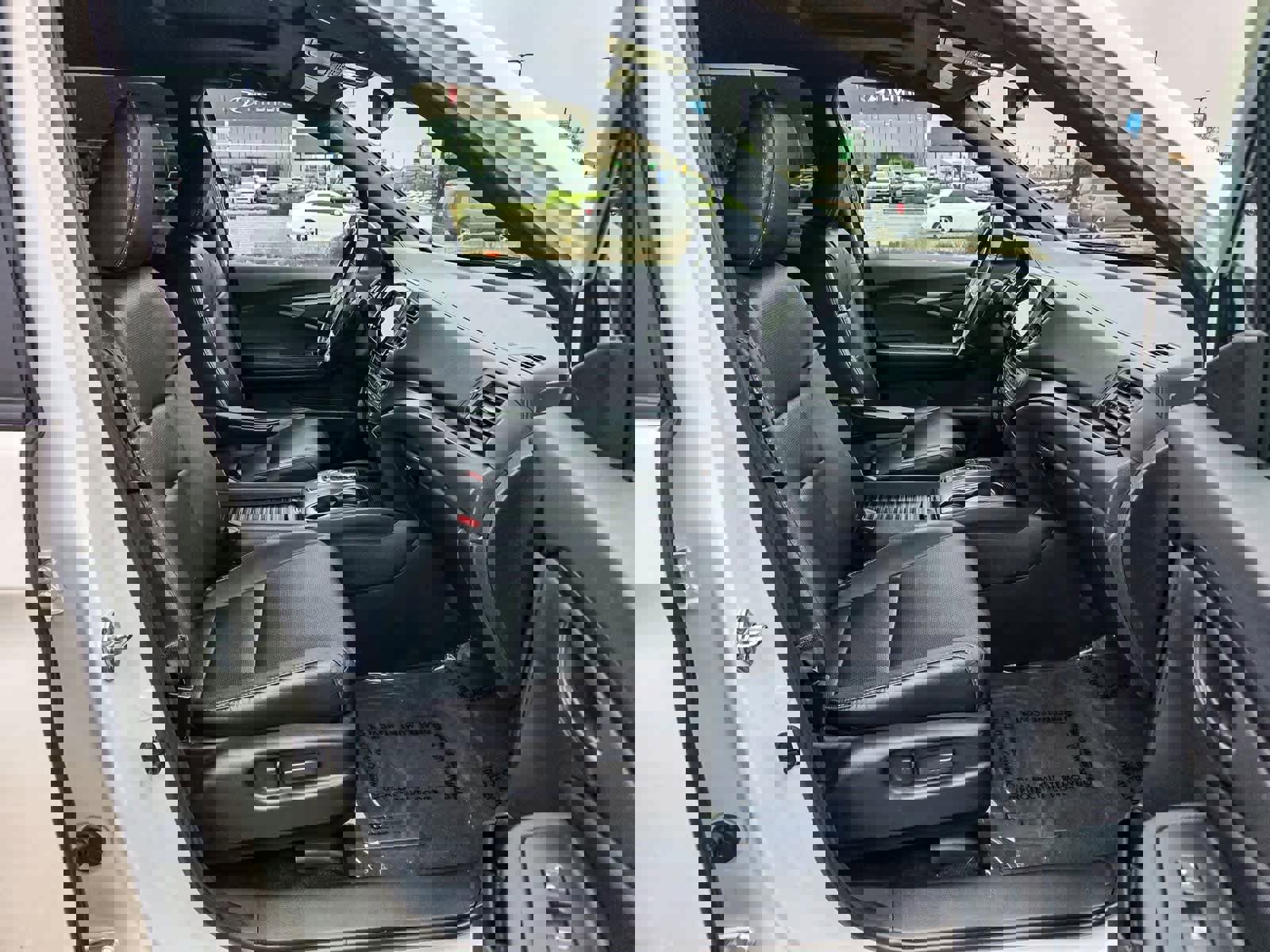 Used 2023 Honda Passport EX-L image 11