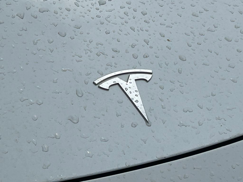 Used 2022 Tesla Model Y Performance AWD/4WD image 10