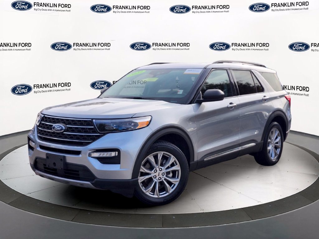 Certified 2023 Ford Explorer XLT w/ Equipment Group 202A AWD/4WD image 1