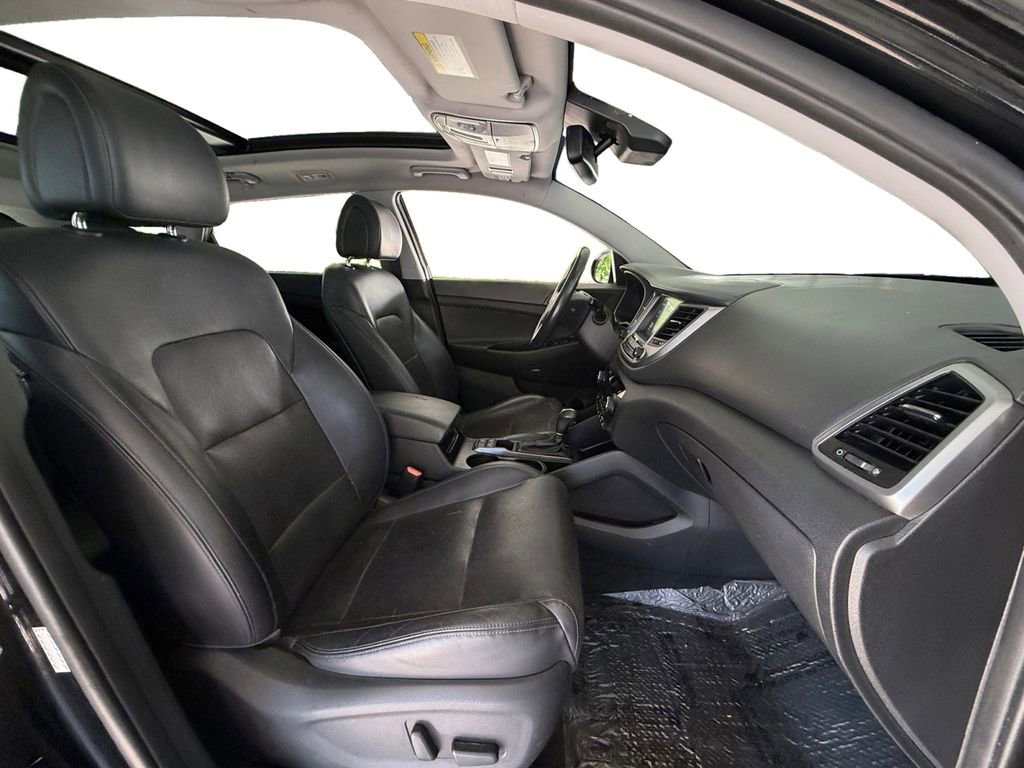 Used 2017 Hyundai Tucson Limited w/ Limited Ultimate Package 03 FWD image 14