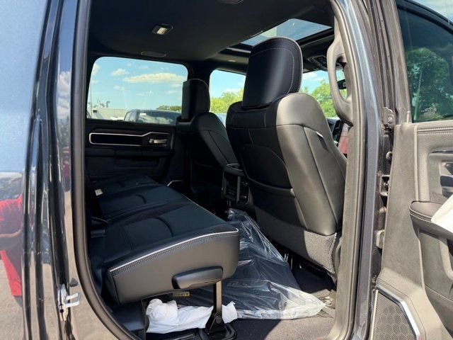 New 2026 RAM 3500 Laramie w/ Night Edition AWD/4WD image 32