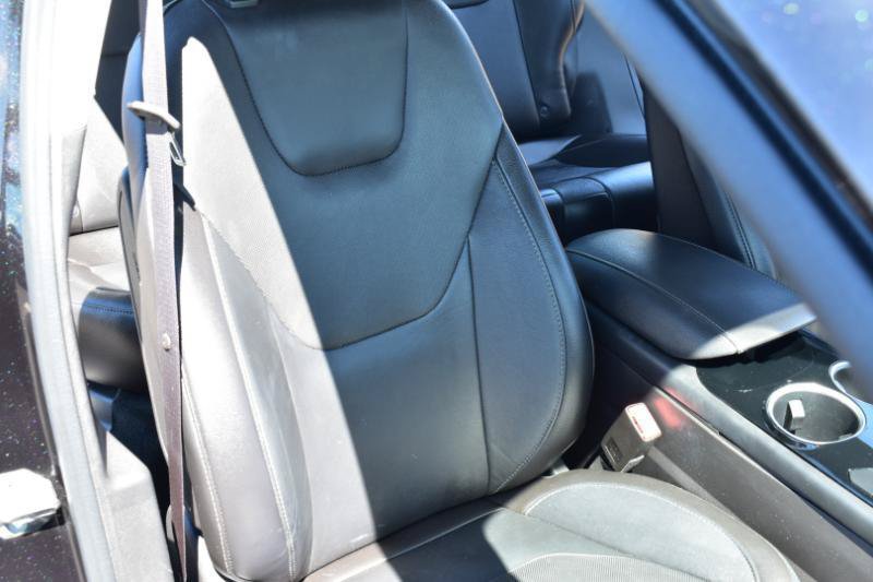 Used 2013 Ford Fusion Energi Titanium w/ Driver Assist Pkg FWD image 10