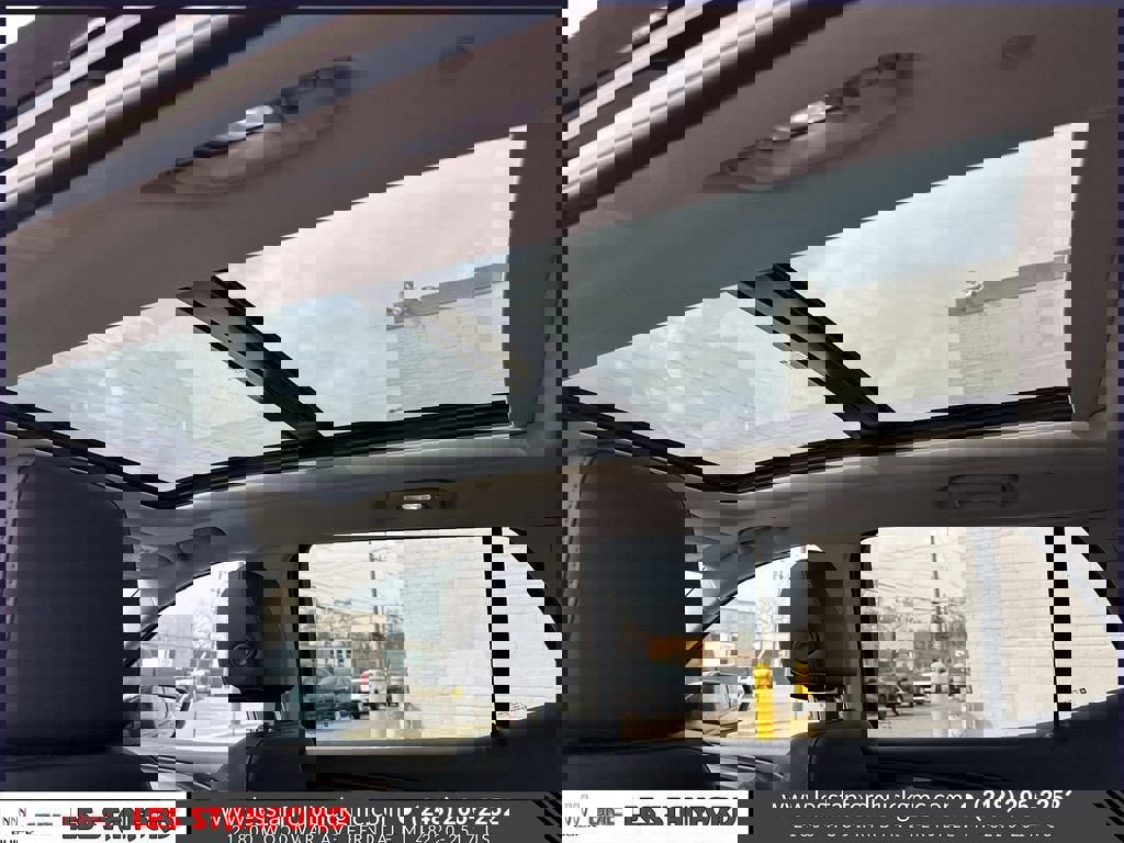 Used 2023 GMC Terrain Denali w/ Denali Premium Package image 14