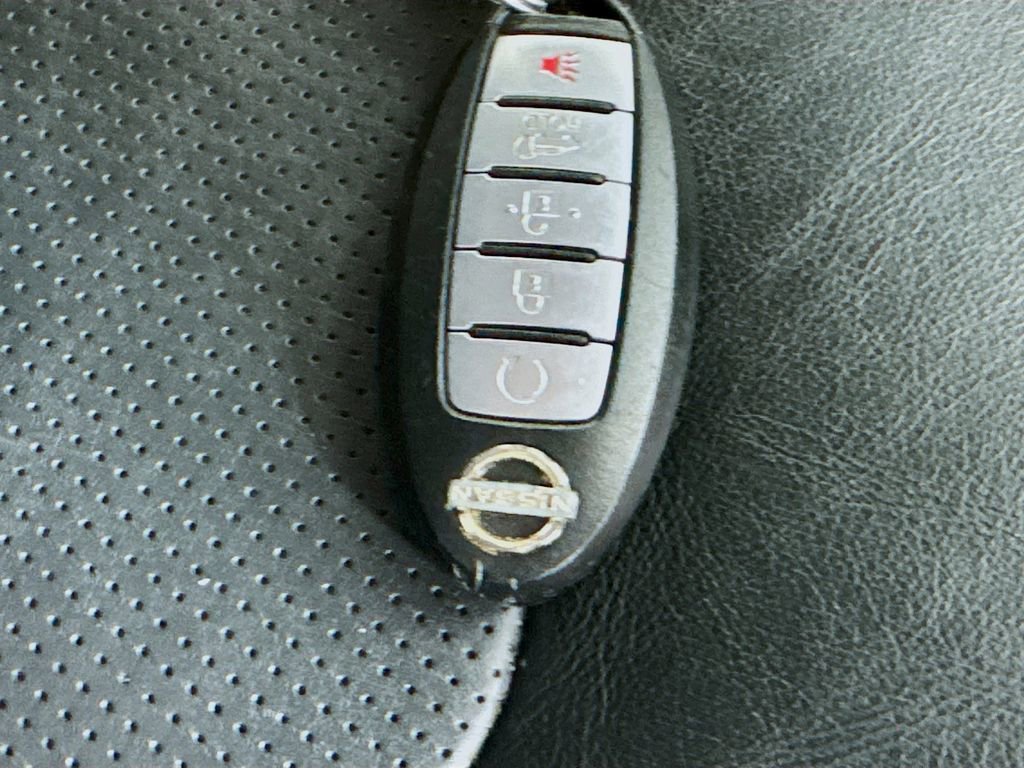 Used 2021 Nissan Armada SL w/ Captain's Chairs Package RWD image 38