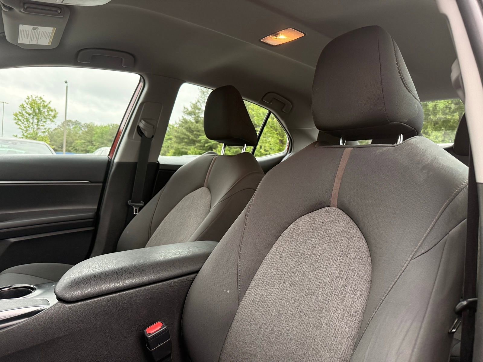 Used 2020 Toyota Camry LE FWD image 15
