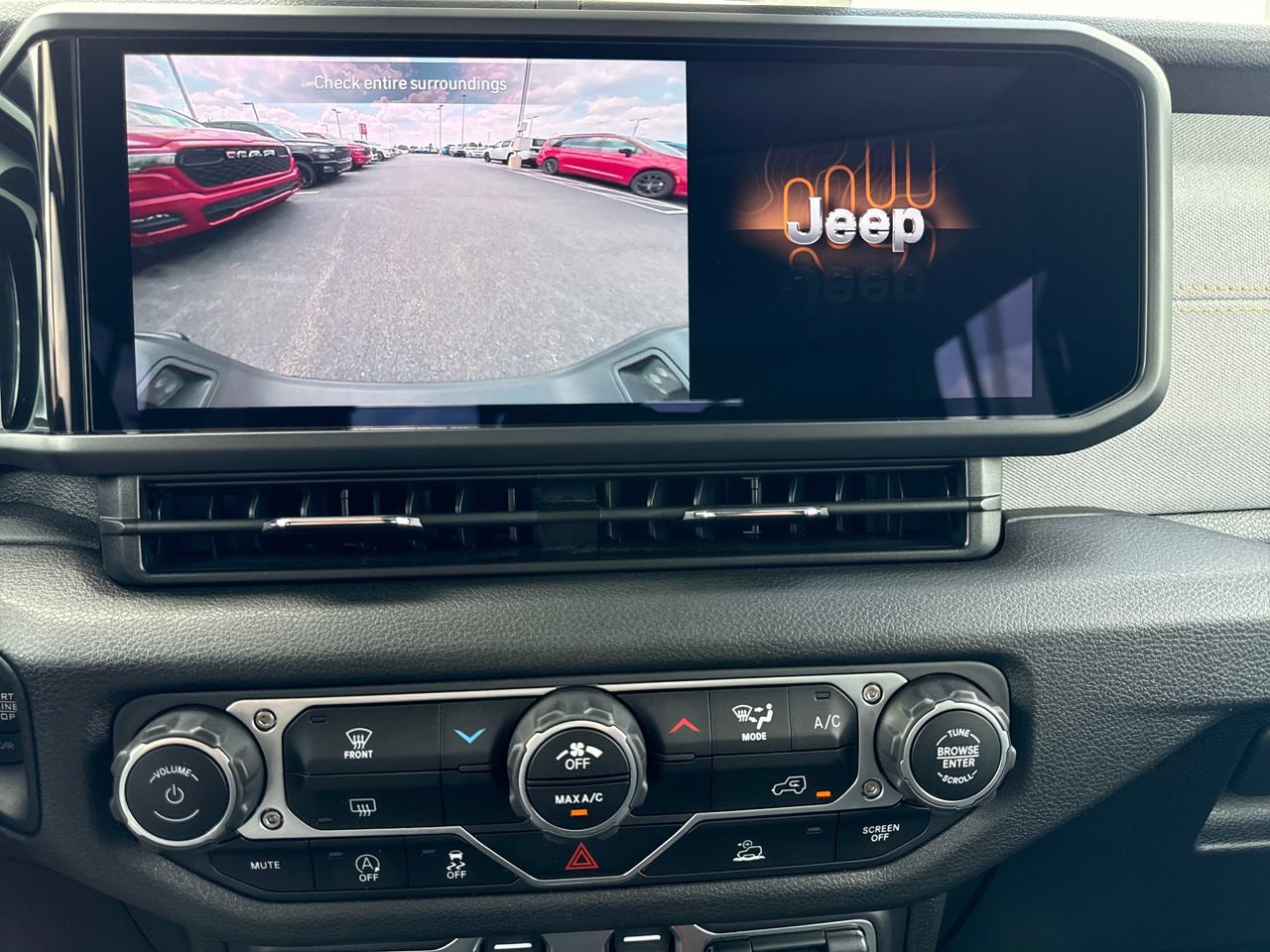 Used 2025 Jeep Gladiator Sport AWD/4WD image 20